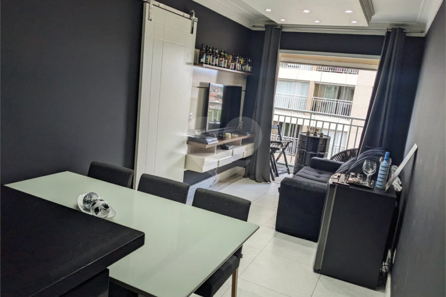 Apartamento à venda com 2 quartos, sendo 1 suíte,  em Jardim Rosa de Franca, Guarulhos, SP