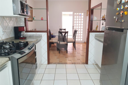 Casa à venda com 3 quartos, sendo 1 suíte, no condomínio Vila Real Bonfim Paulista, Ribeirão Preto - SP
