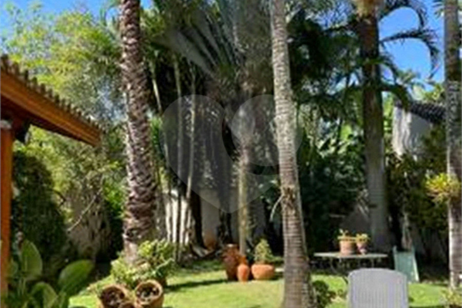 Casa à venda com 4 suítes em Jardim Floresta, São Paulo, SP