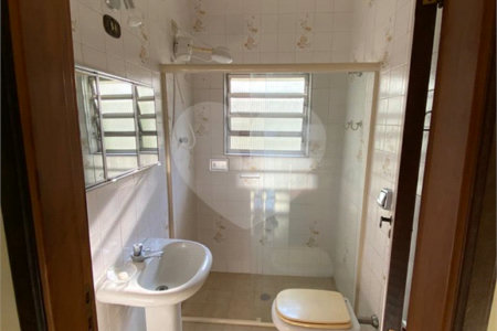 Sobrado à venda com 4 quartos, sendo 1 suíte, em Campo Grande, São Paulo, SP
