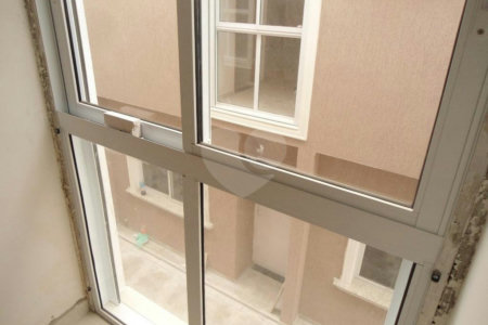 Casa à venda com 2 suítes no condomínio Ilha da Madeira, São Paulo - SP