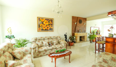 Casa à venda com 4 quartos, sendo 1 suíte,  em Jardim Franca, São Paulo, SP