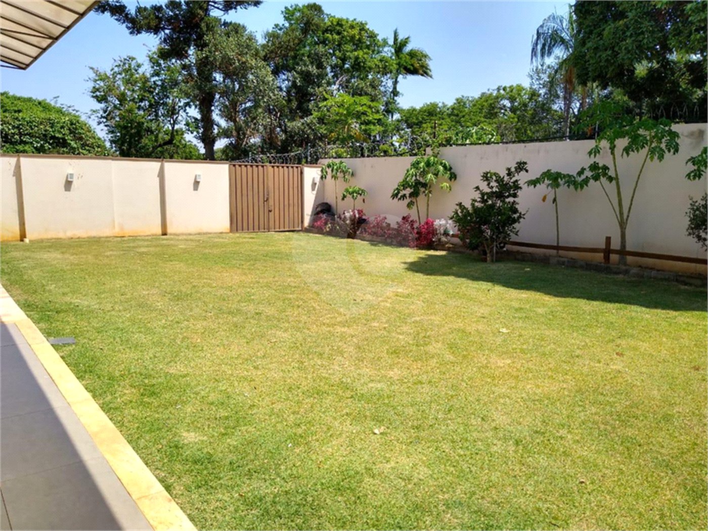 Casa à venda com 3 quartos, sendo 1 suíte, no condomínio Jd Portal de Itaici, Indaiatuba - SP