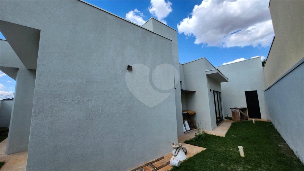 Casa à venda com 3 quartos, sendo 1 suíte, em Parque Atlanta, Araraquara, SP