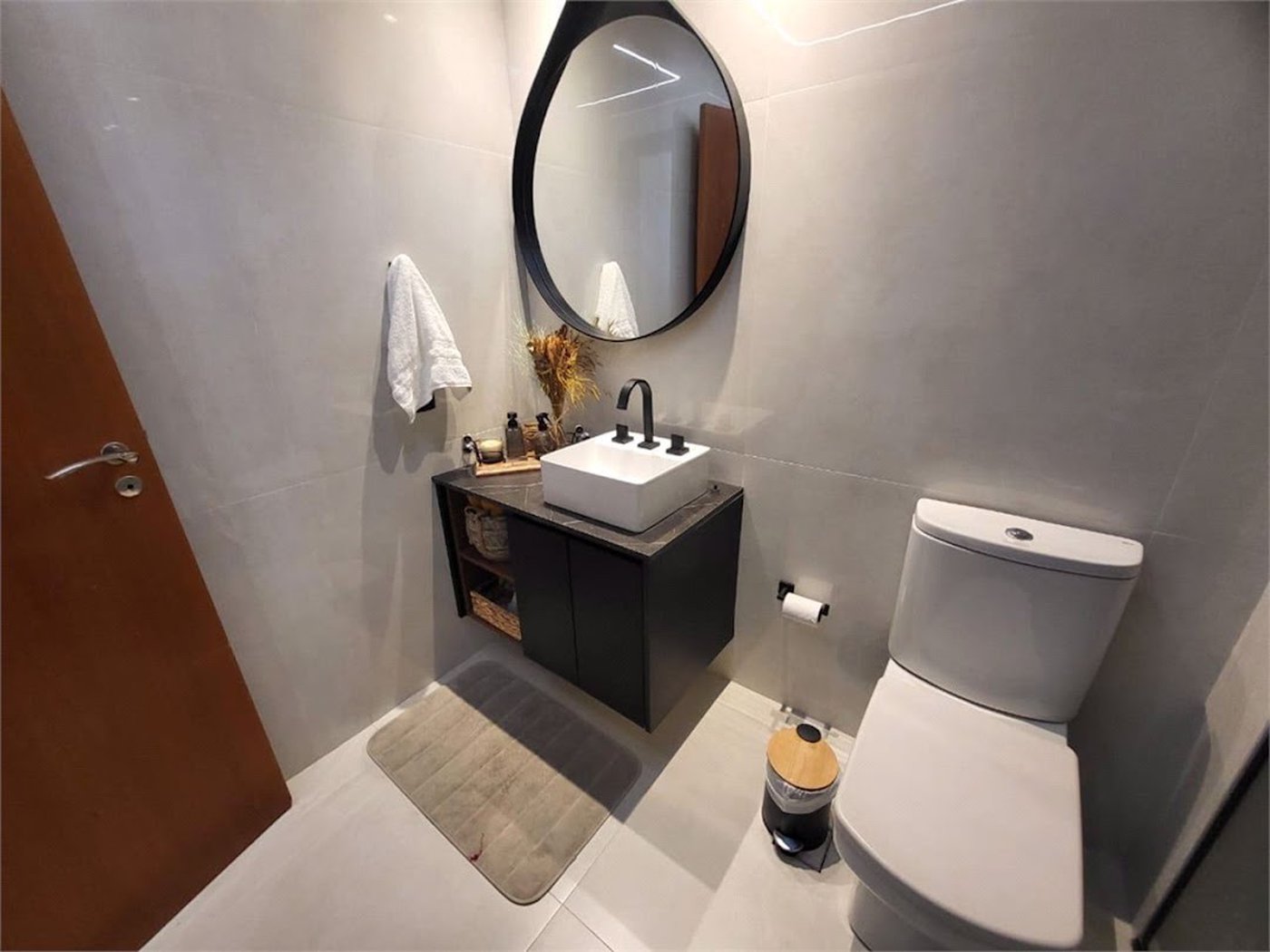 Apartamento Residencial à venda, Gonzaga, Santos - AP1097.