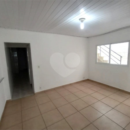 Sobrado à venda com 3 quartos em Sítio Pinheirinho, São Paulo, SP