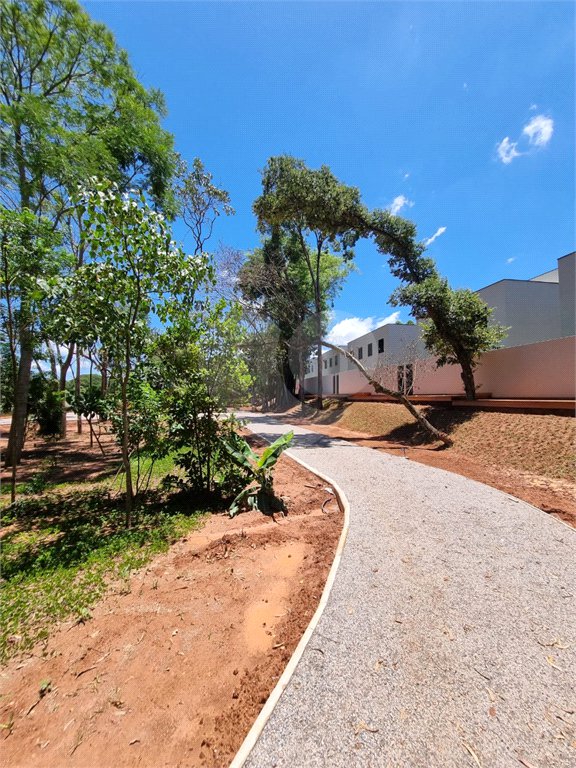 Casa à venda com 3 suítes no condomínio Vue 26, Atibaia - SP