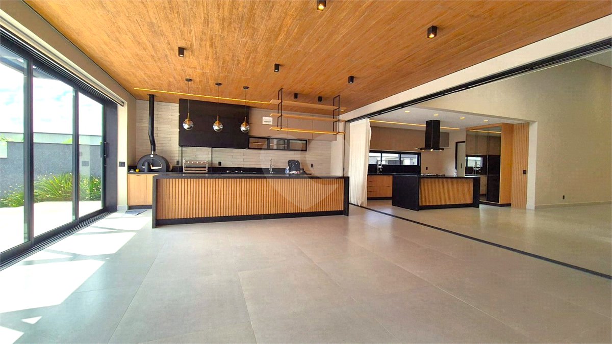 Casa à venda com 4 suítes no condomínio Residencial Saint Patrick, Sorocaba - SP