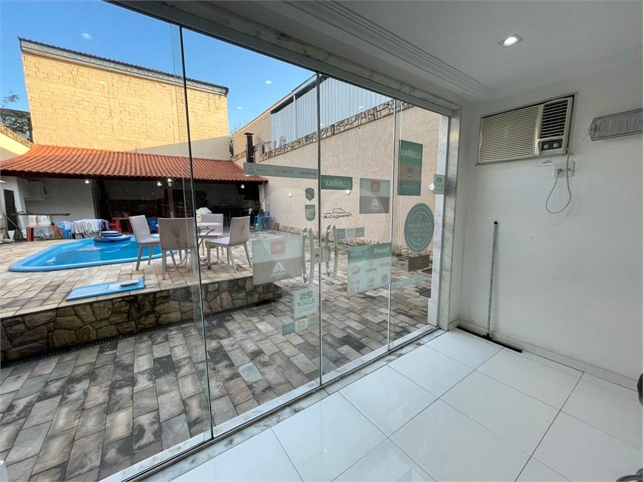 Casa à venda com 4 quartos, sendo 1 suíte, em Campo Grande, Rio de Janeiro, RJ