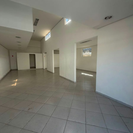 Salão Comercial para alugar no Centro, Vinhedo, SP