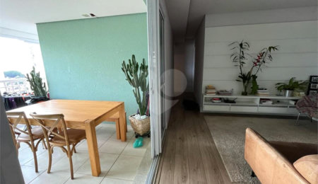 Apartamento à venda com 2 suítes em Condomínio Royal Park, São José dos Campos, SP
