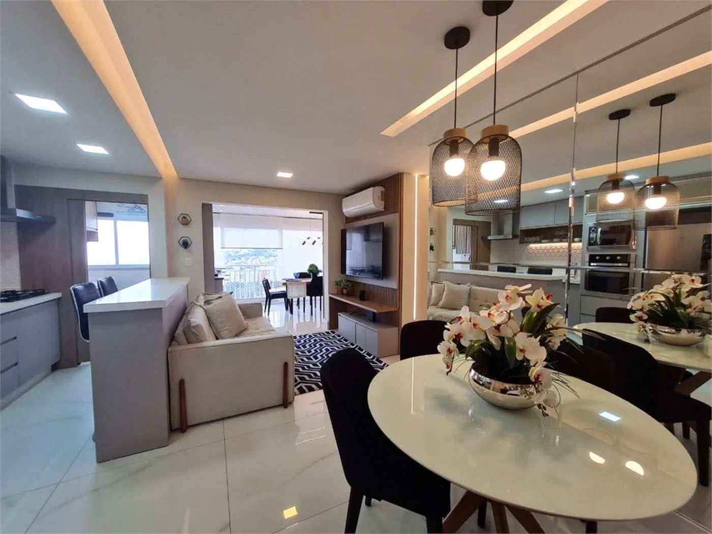 Apartamento à venda com 3 quartos, sendo 1 suíte, em Vila Anastácio, São Paulo, SP
