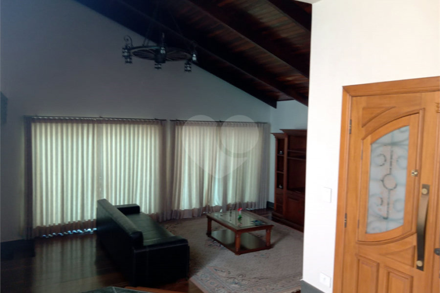 Sobrado à venda ou para alugar com 4 quartos, sendo 2 suítes, em Serra da Cantareira, Mairiporã, SP