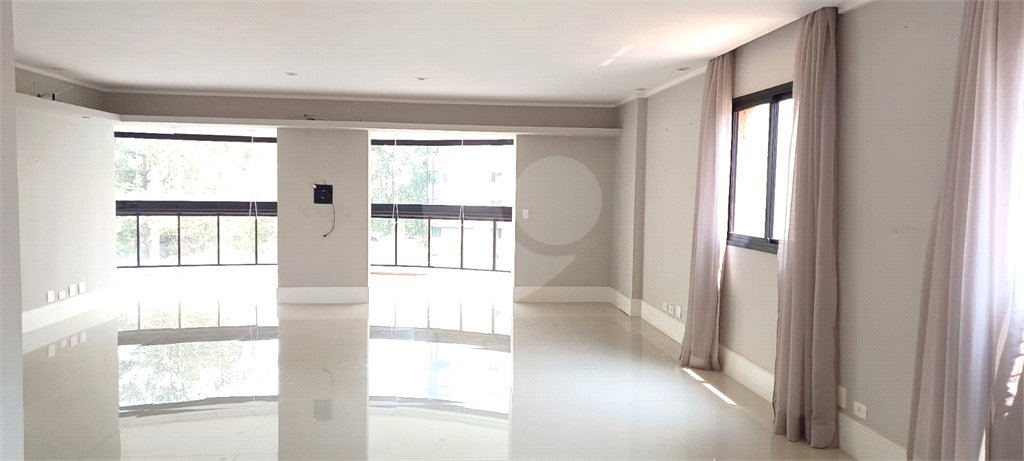 Apartamento à venda com 3 suítes em Jardim Fonte do Morumbi, São Paulo, SP