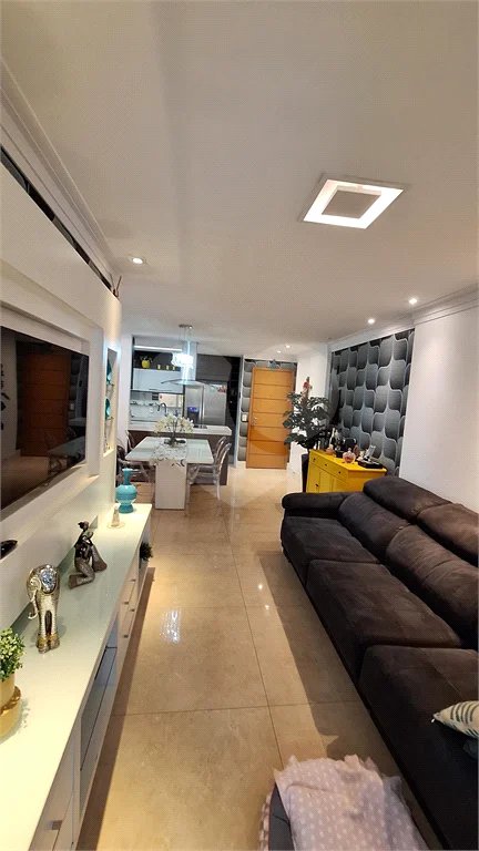 Apartamento à venda com 3 quartos, sendo 1 suíte,  em Vila Leonor, São Paulo, SP