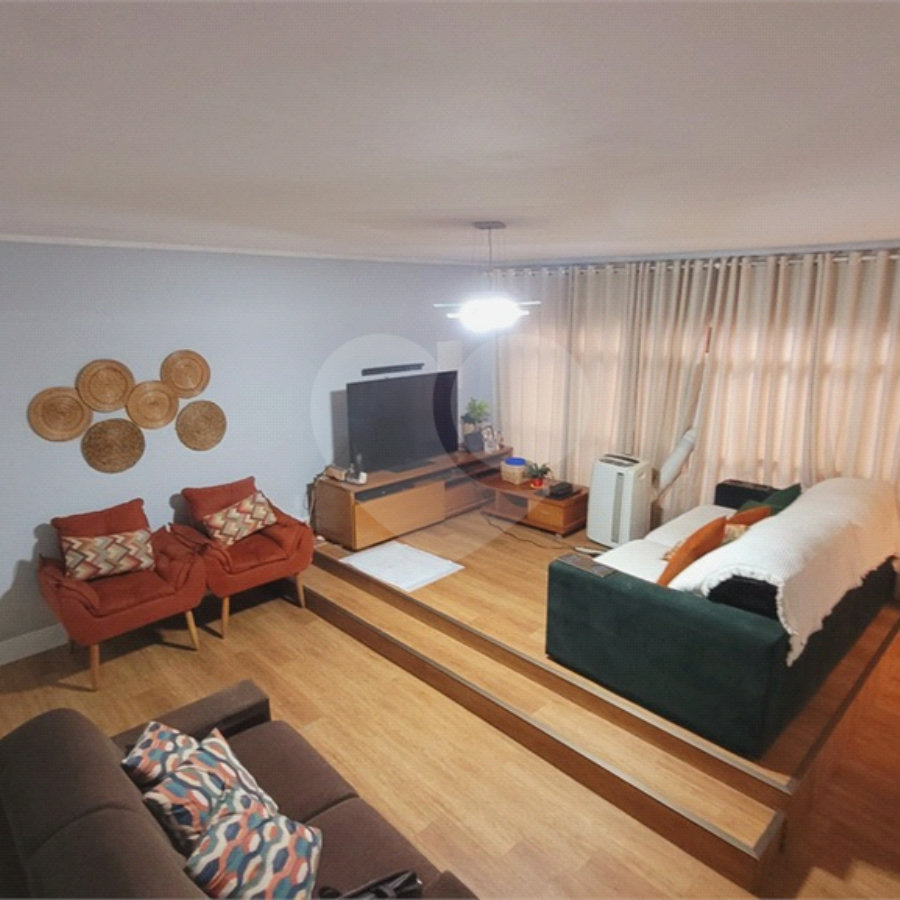 Casa à venda com 4 quartos, sendo 1 suíte, em Vila Matilde, São Paulo, SP