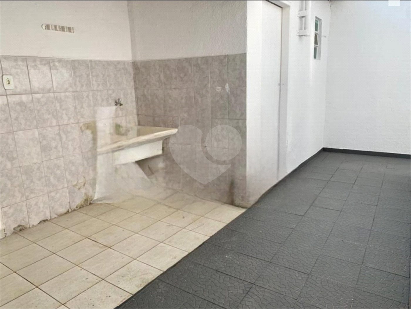 Casa à venda com 2 quartos, sendo 1 suíte,  em Jardim Pitangueiras I, Jundiaí, SP