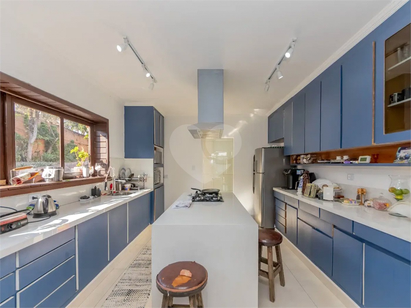 Casa à venda ou para alugar com 5 quartos, sendo 3 suítes, em Chácara Pavoeiro, Cotia, SP