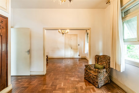 Casa à venda com 3 quartos, sendo 1 suíte, em Jardim Paulista, São Paulo, SP