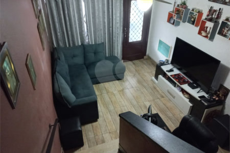 Sobrado à venda com 2 quartos, sendo 1 suíte,  em Santa Teresinha, São Paulo, SP