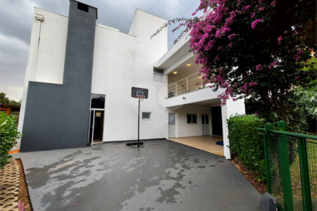 Casa à venda ou para alugar com 4 suítes no condomínio Jardim Primavera, Louveira - SP