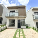 Casa à venda ou para alugar com 3 suítes no condomínio Mont Blanc Village, Vinhedo - SP