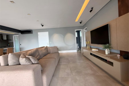 Apartamento à venda com 3 suítes em Santa Teresinha, São Paulo, SP