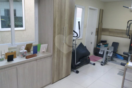 Casa à venda com 3 quartos, sendo 1 suíte,  no condomínio Conselheiro Ferraz, Rio de Janeiro - RJ