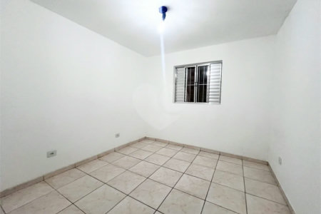 Casa à venda com 4 quartos, sendo 2 suítes, em Jardim São Paulo(zona Norte), São Paulo, SP