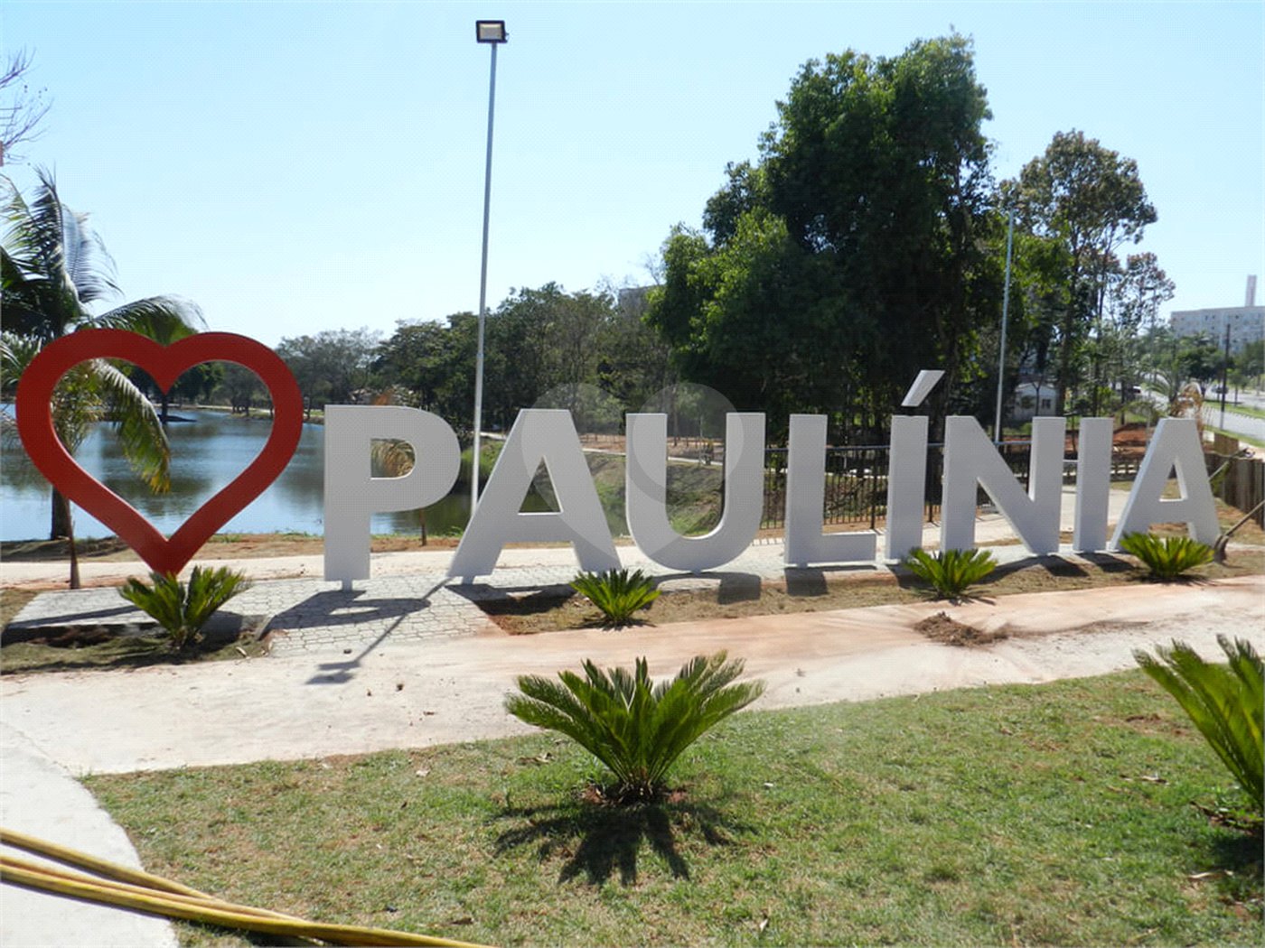 Terreno à venda no condomínio Residencial Jardim dos Lírios, Paulínia - SP