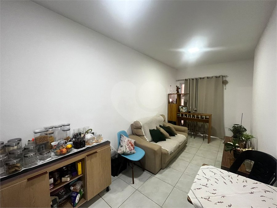 Apartamento à venda com 2 quartos em Vila Asem, Itapetininga, SP