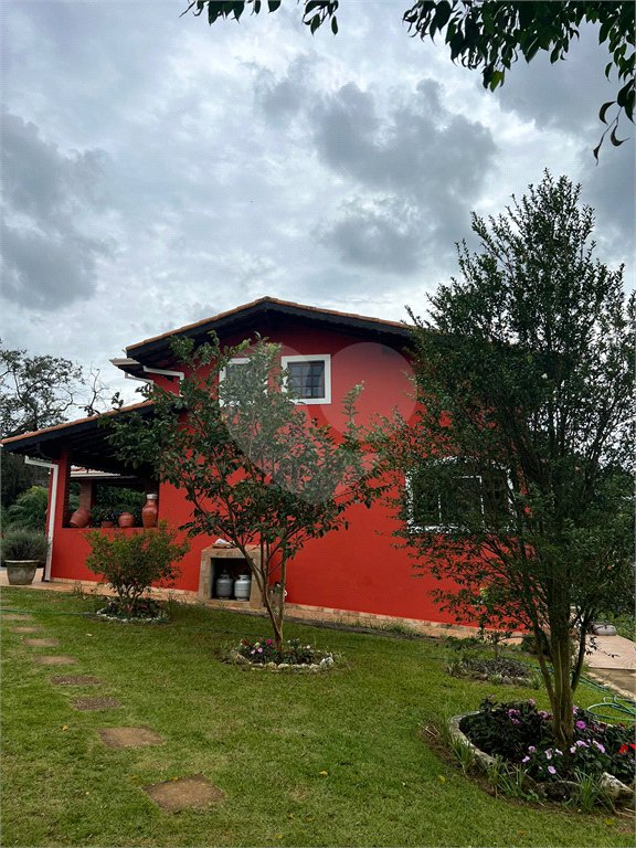 Chácara para alugar com 4 quartos, sendo 2 suítes,  no Centro (canguera), São Roque, SP