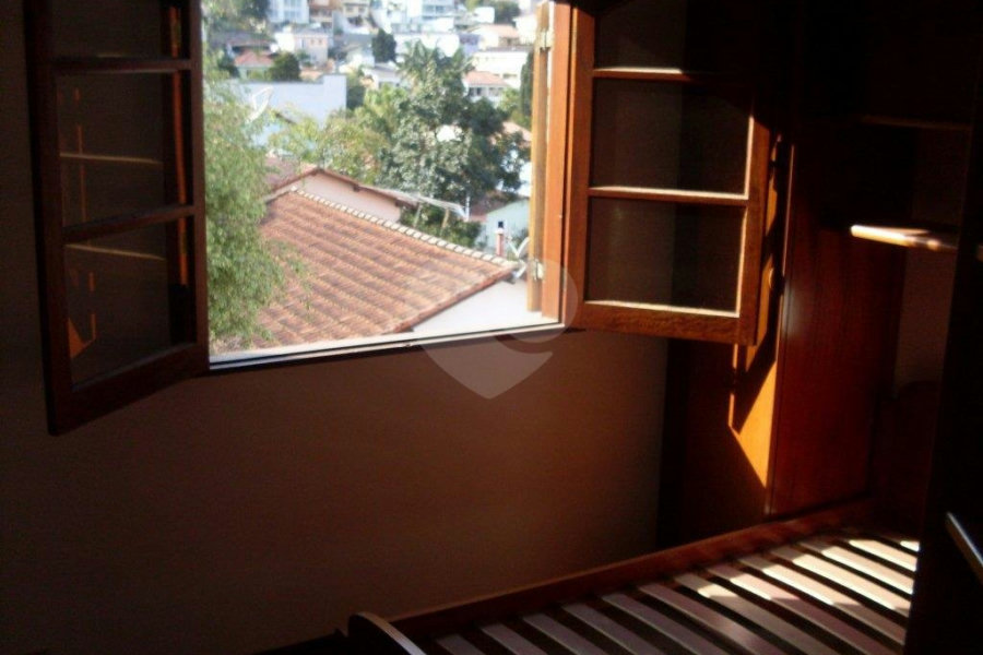 Casa à venda com 3 quartos, sendo 1 suíte,  em Vila Irmãos Arnoni, São Paulo, SP