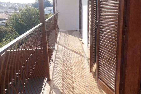 Casa à venda com 4 quartos, sendo 1 suíte, no Centro, Vinhedo, SP