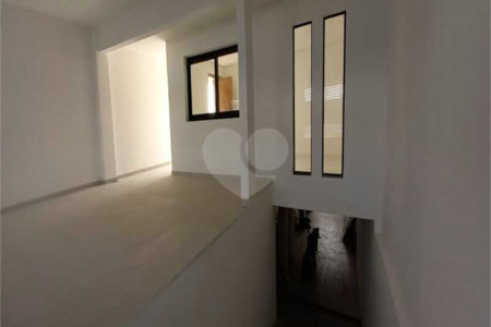 Sobrado à venda com 3 quartos, sendo 1 suíte, em Santa Terezinha, São Bernardo do Campo, SP