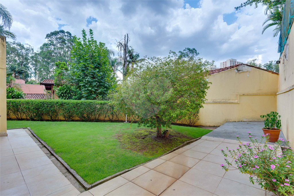 Casa Térrea à venda com 4 suítes em Jardim Marajoara, São Paulo, SP
