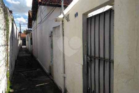 Casa à venda com 1 quarto em Vila Nivi, São Paulo, SP