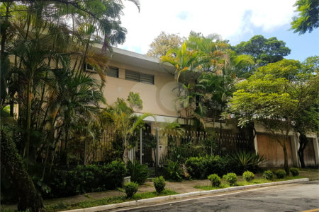 Sobrado à venda com 3 quartos, sendo 1 suíte, em Brooklin Velho, São Paulo, SP