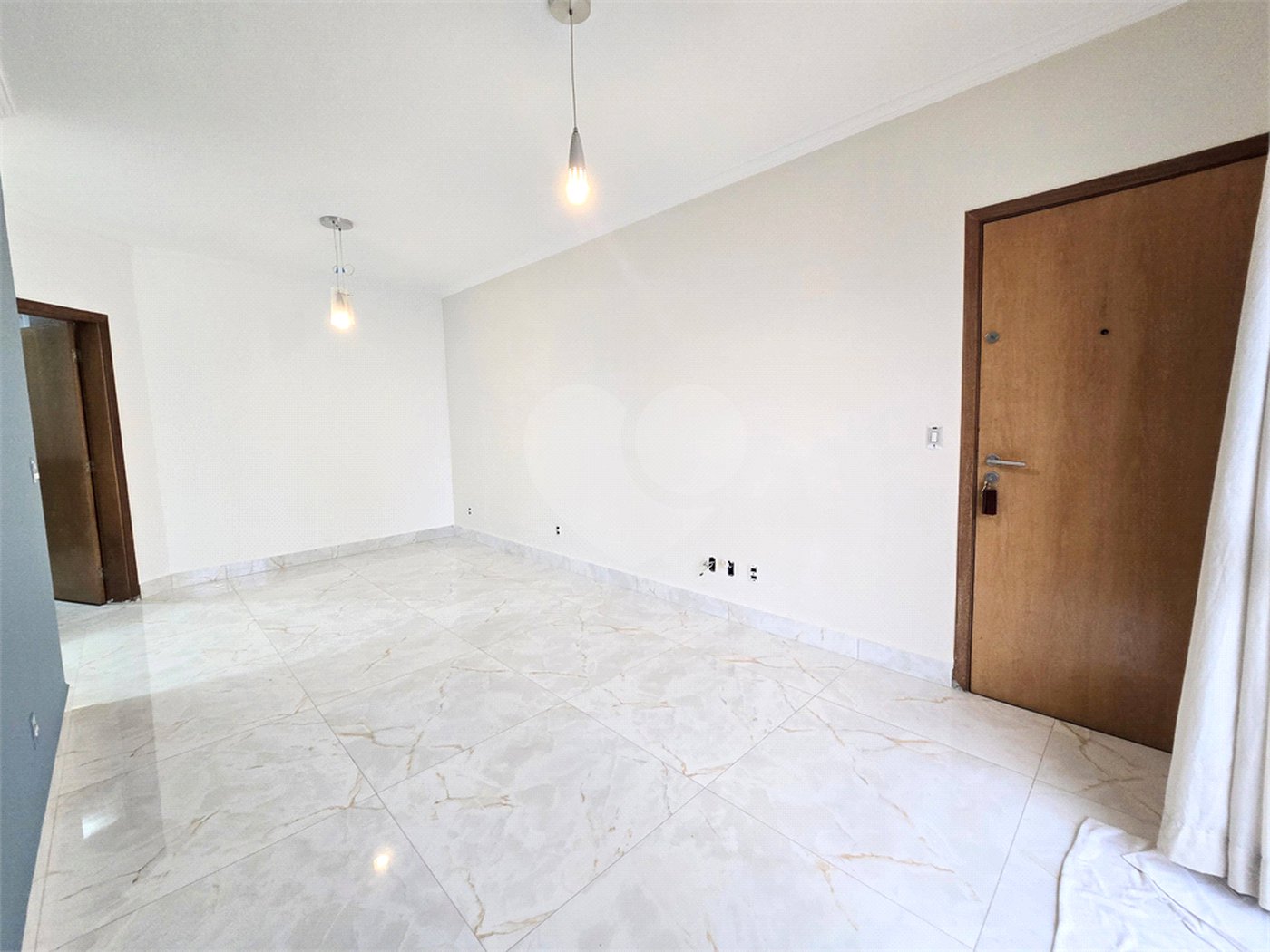 Apartamento à venda com 3 quartos, sendo 1 suíte,  em Jardim Judith, Sorocaba, SP