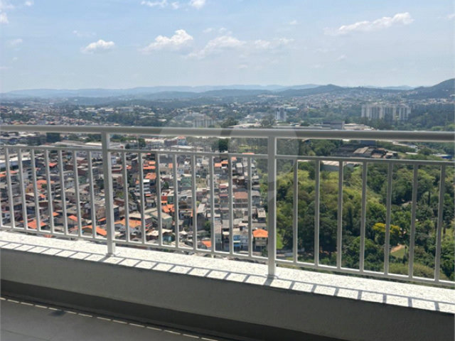 Apartamento à venda com 3 quartos, sendo 1 suíte, em Barueri, Barueri, SP