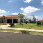Casa à venda com 3 quartos, sendo 1 suíte,  no condomínio Vila Ytu, Indaiatuba - SP