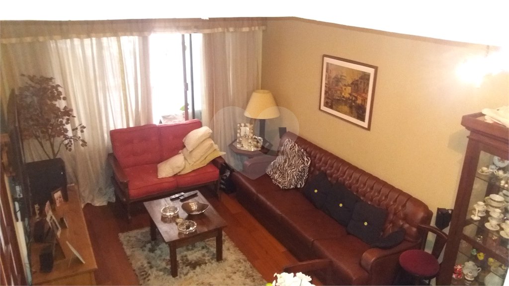 Sobrado à venda com 3 quartos, sendo 1 suíte, em Tremembé, São Paulo, SP