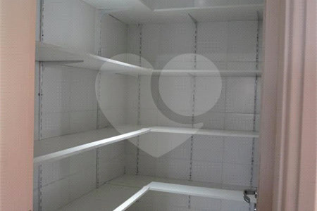 Casa para alugar com 4 quartos, sendo 2 suítes, no condomínio Mont Serrat, Salto - SP