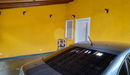 Sobrado à venda com 4 quartos, sendo 1 suíte,  em Chora Menino, São Paulo, SP