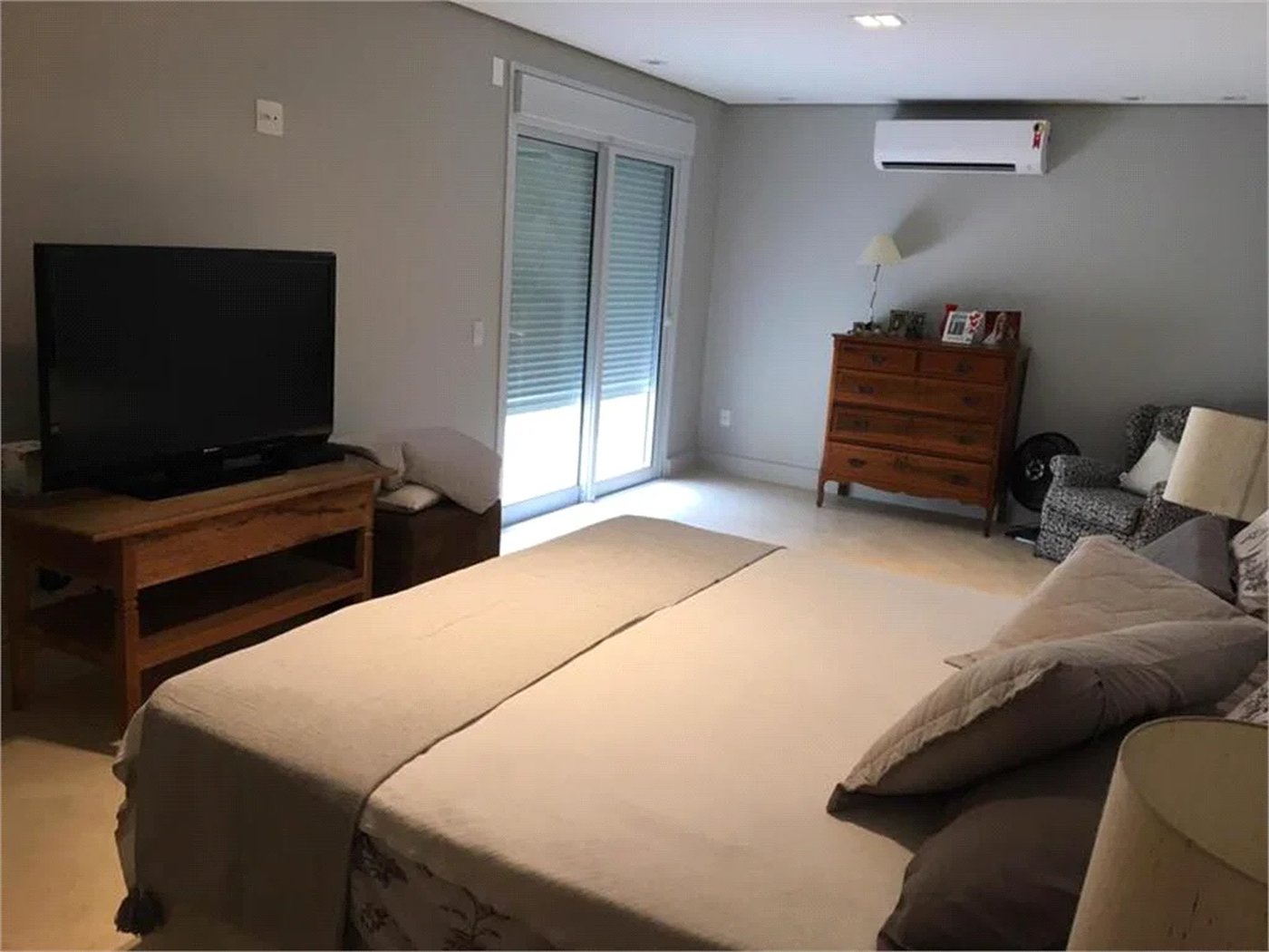 Casa à venda com 5 suítes no condomínio São Paulo, São Paulo - SP
