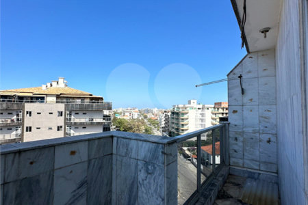 Cobertura à venda com 4 quartos, sendo 2 suítes,  em Braga, Cabo Frio, RJ