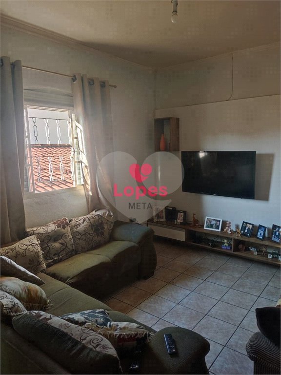 Casa à venda com 3 quartos em Parque Residencial Flamboyant, São José dos Campos, SP