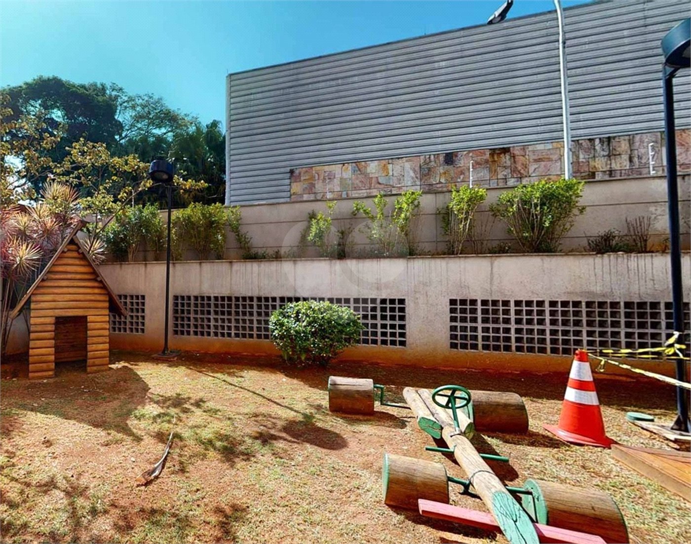 APARTAMENTO A VENDA NA RUA DESCAMPADO