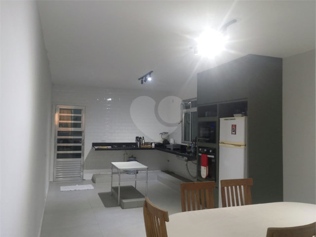 Sobrado à venda com 3 quartos em Jaraguá, São Paulo, SP