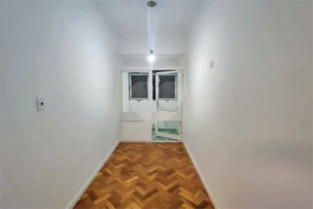 Apartamento à venda com 3 quartos, sendo 1 suíte,  em Copacabana, Rio de Janeiro, RJ
